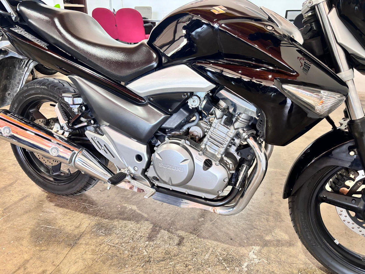 SUZUKI INAZUMA 250CC