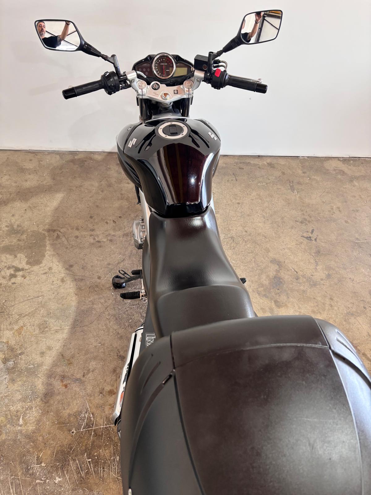 SUZUKI INAZUMA 250CC