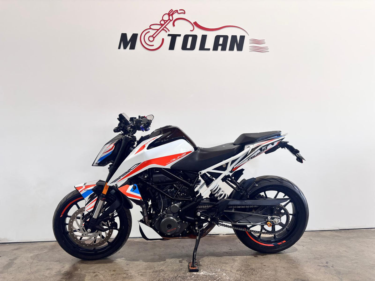 KTM 390 DKE