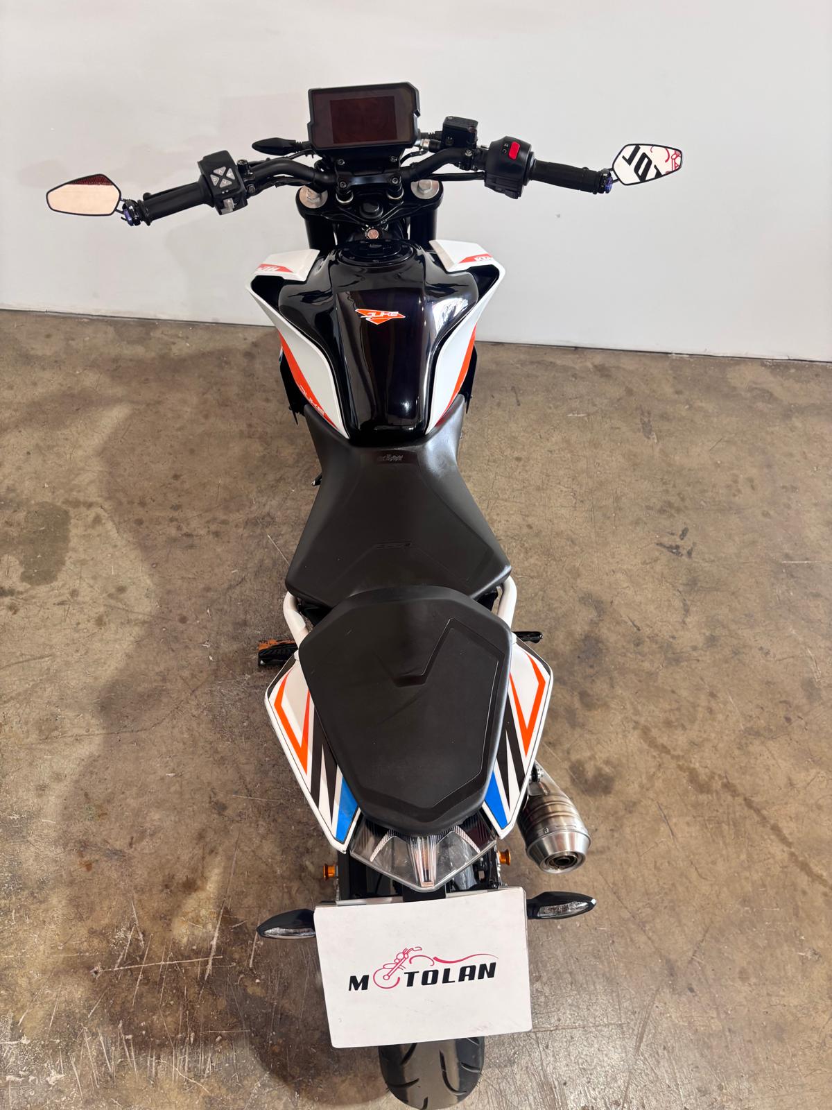 KTM 390 DKE
