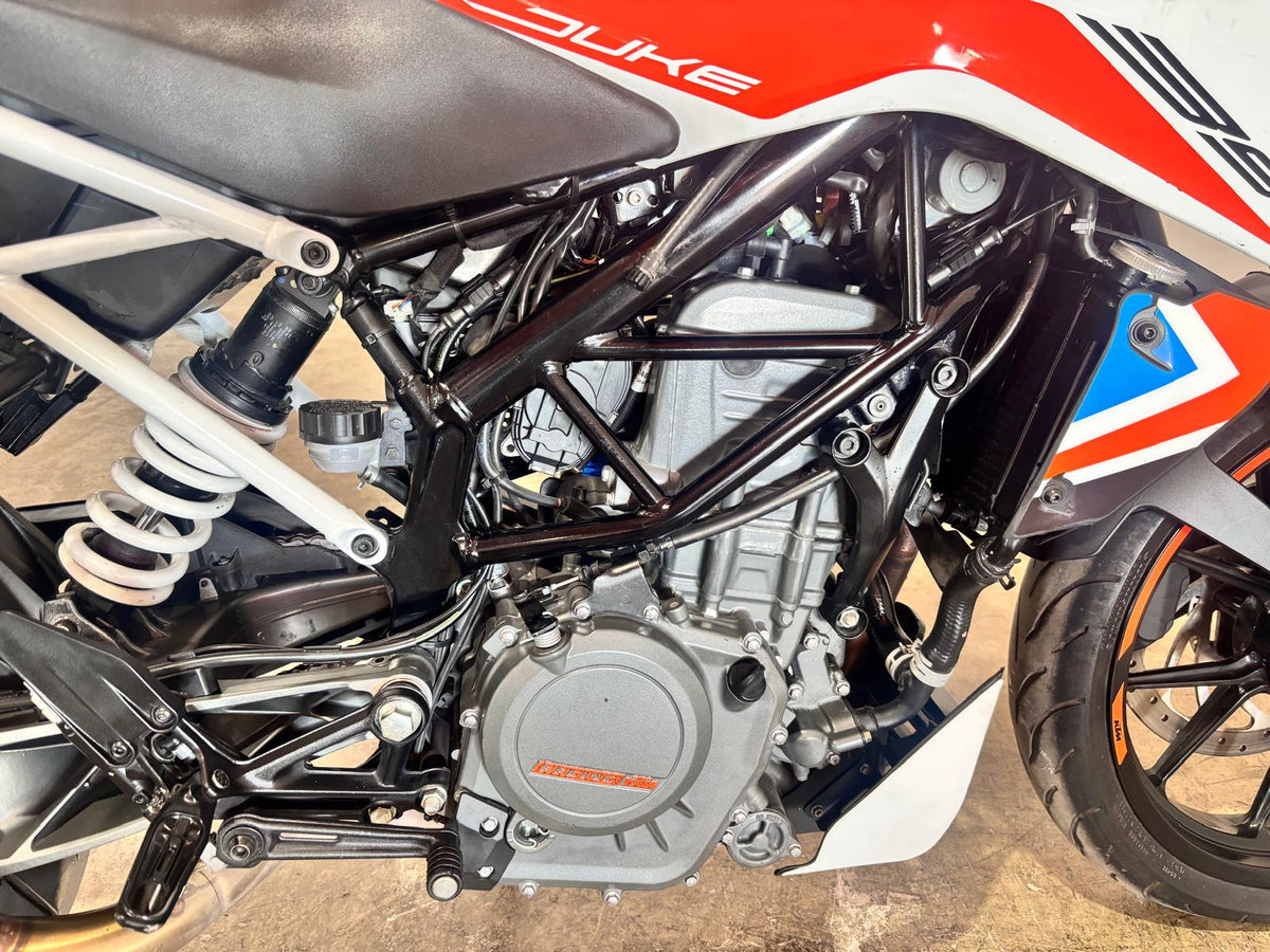 KTM 390 DKE