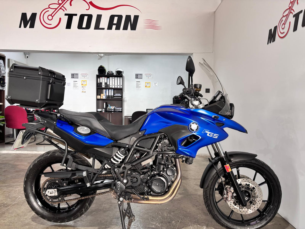 BMW F700GS