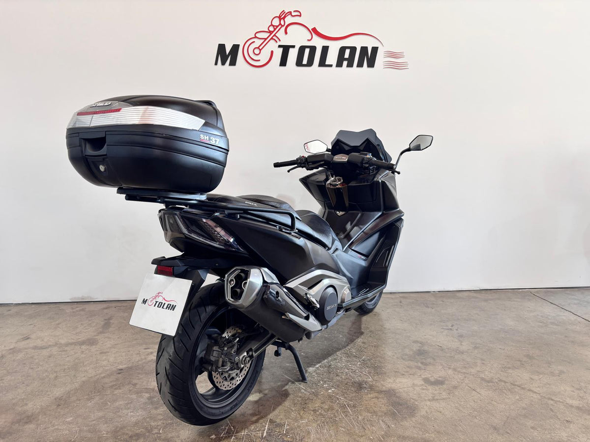 KYMCO AK 550