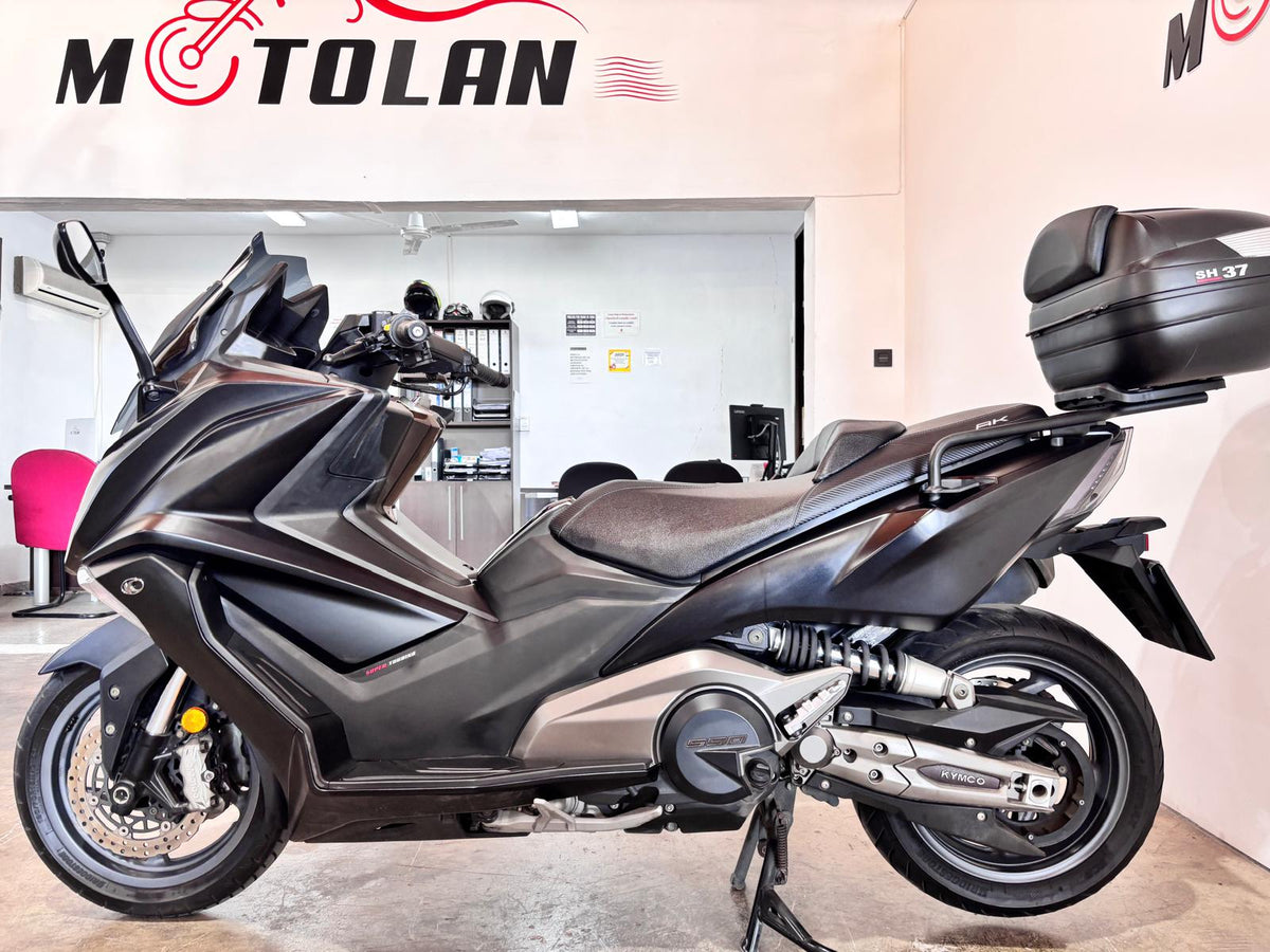 KYMCO AK 550