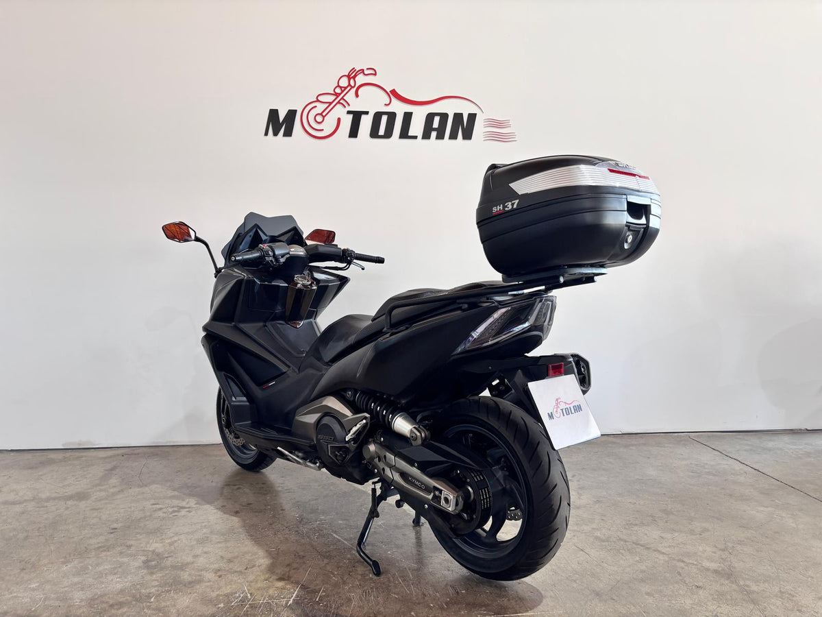 KYMCO AK 550