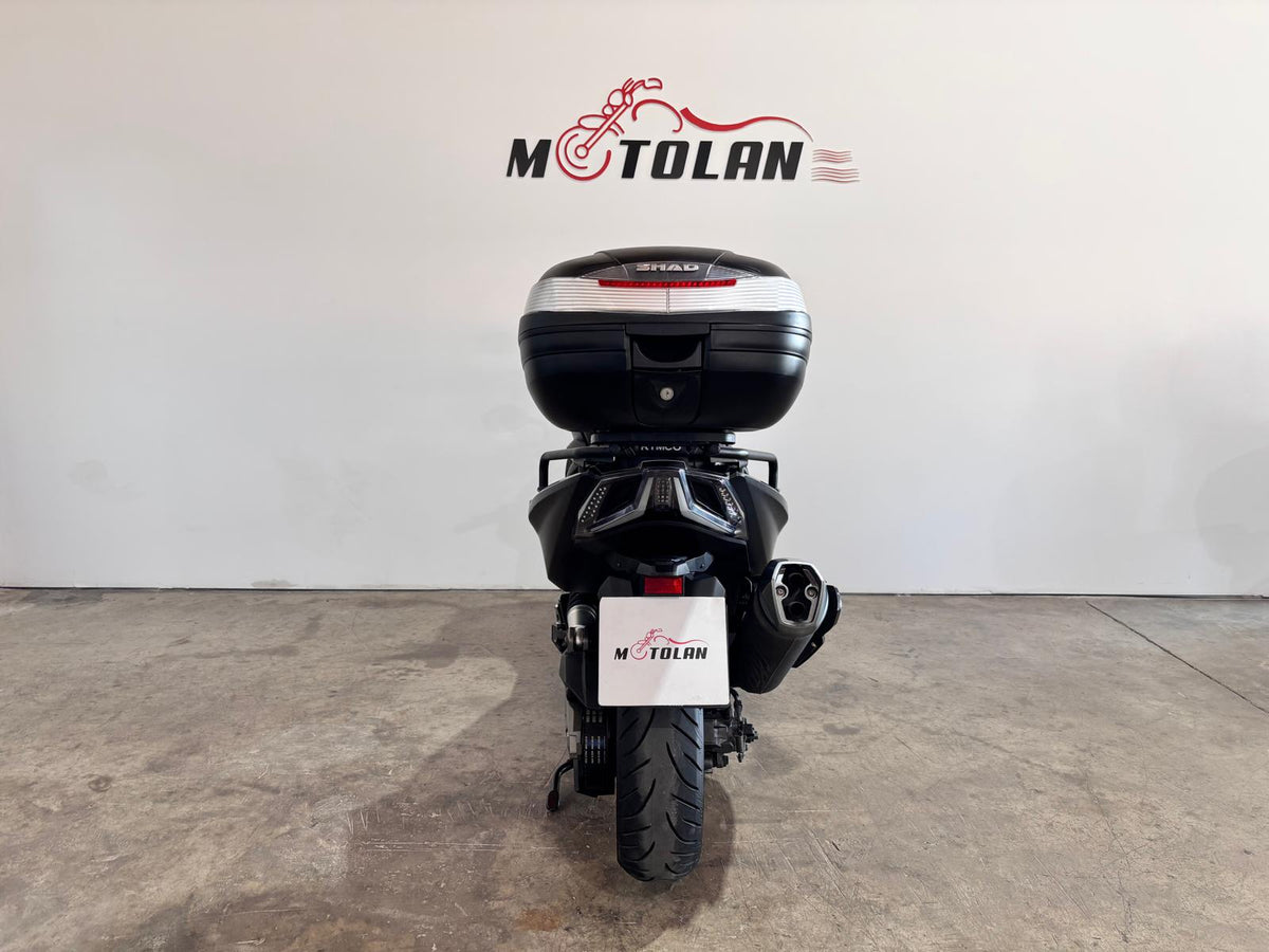 KYMCO AK 550