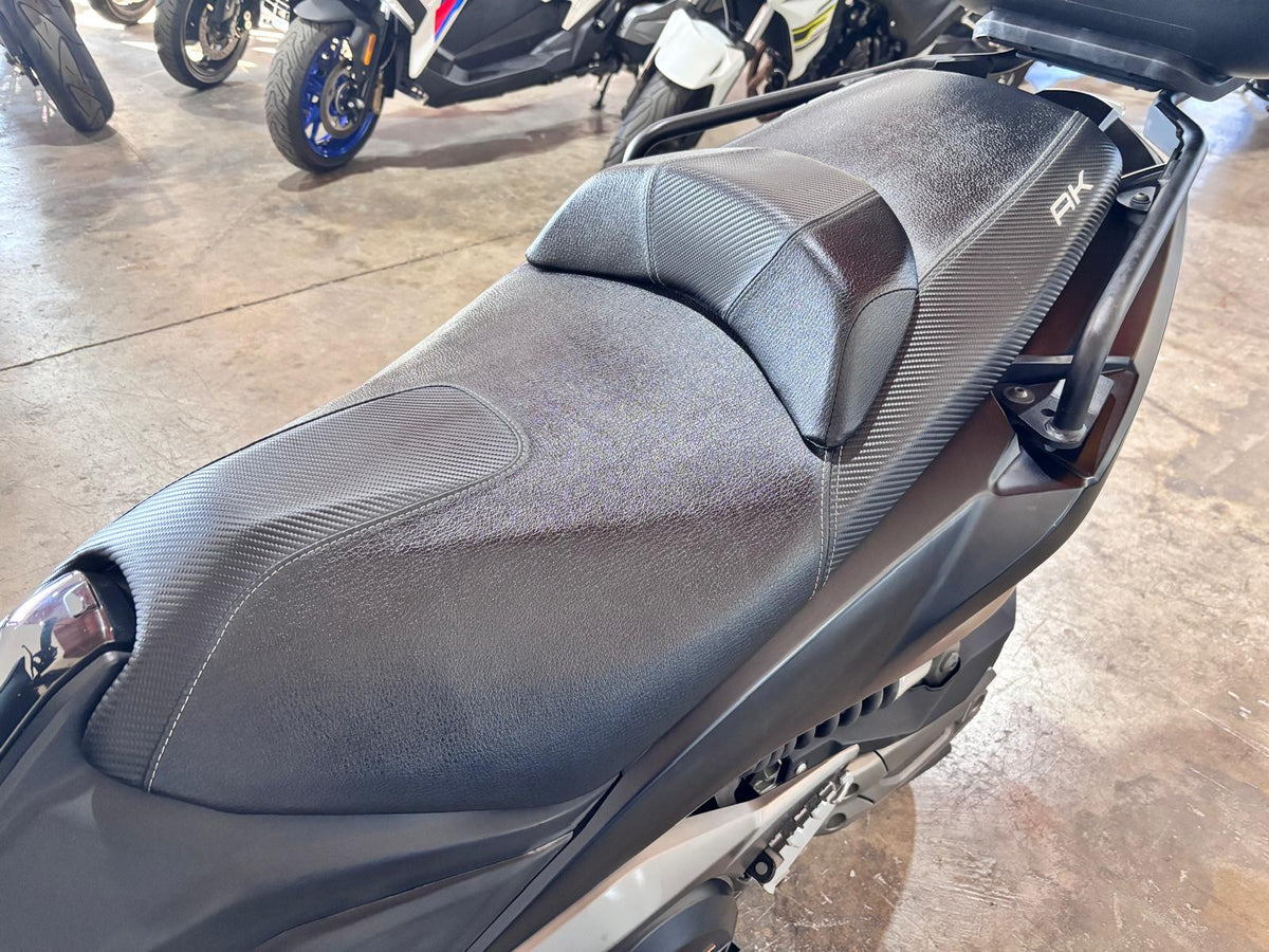 KYMCO AK 550