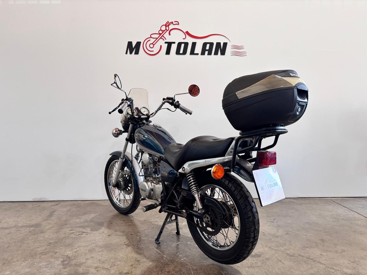YAMAHA SR 250
