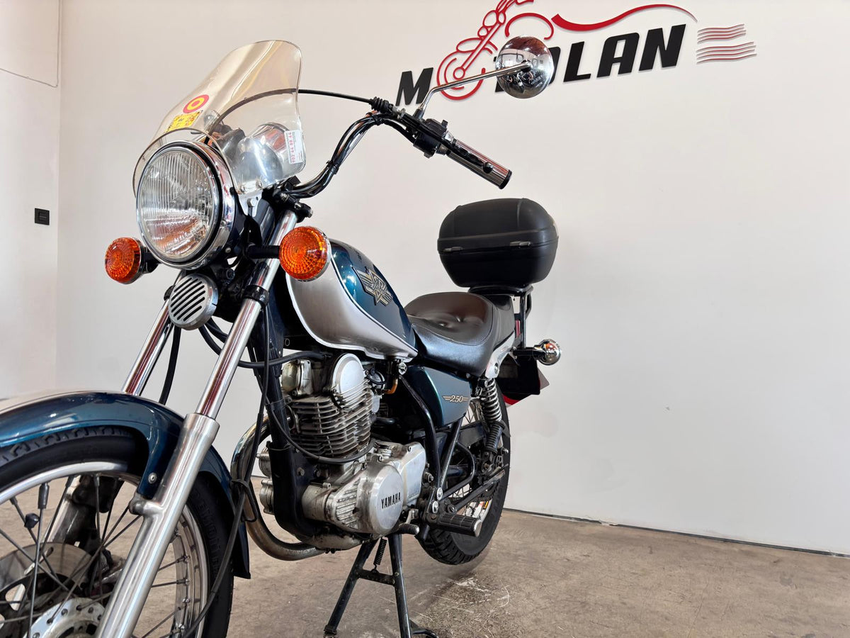 YAMAHA SR 250