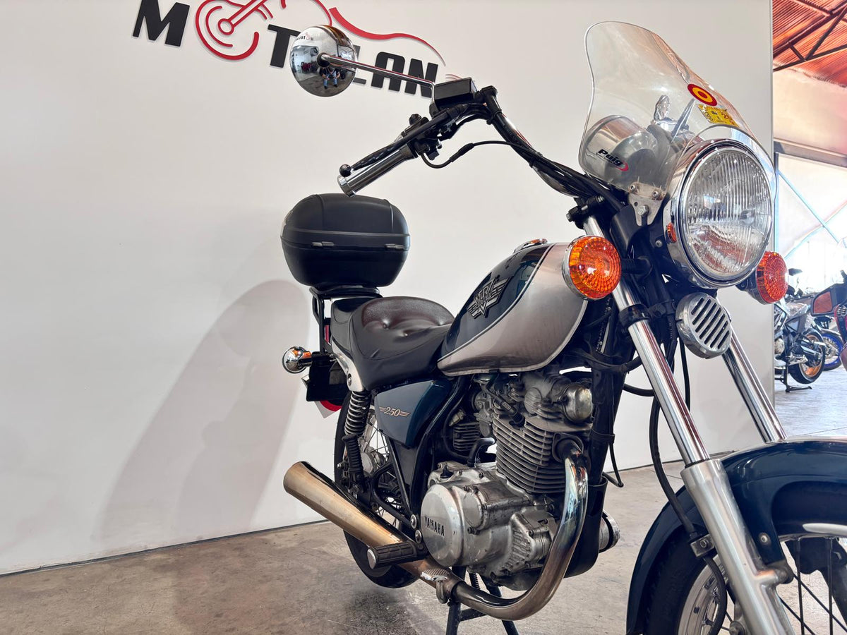 YAMAHA SR 250