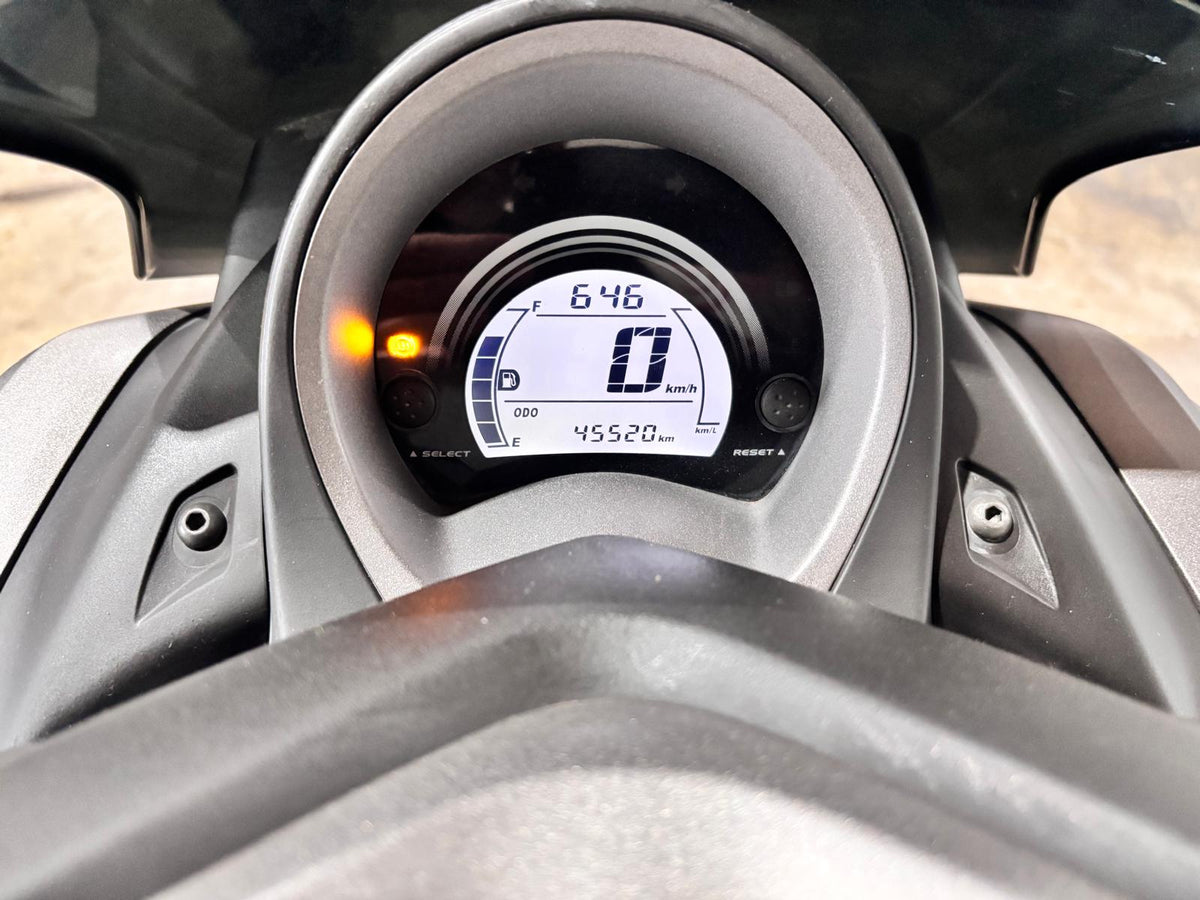 YAMAHA NMAX 125