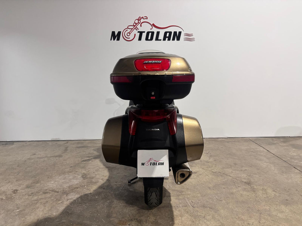 HONDA DEAUVILLE 700CC