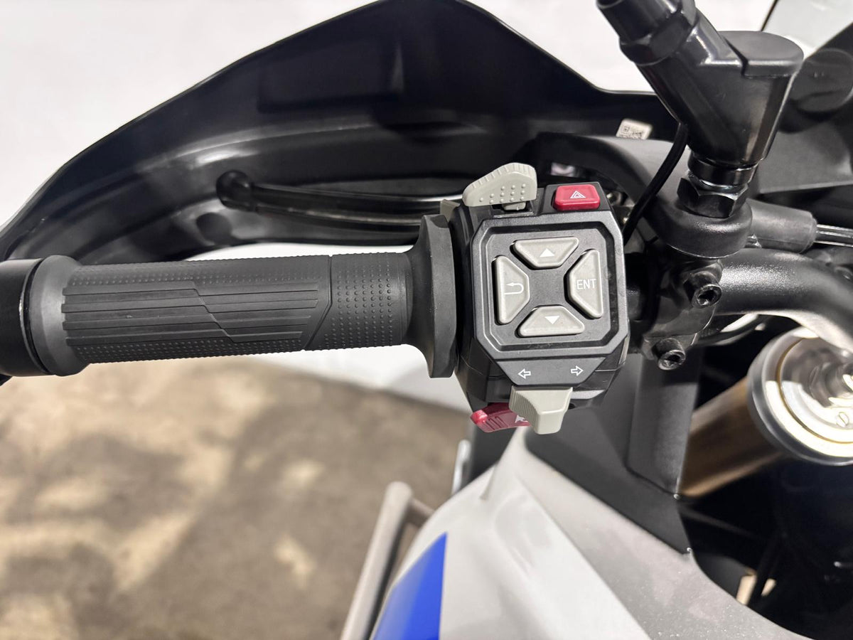 VOGE 900 DSX