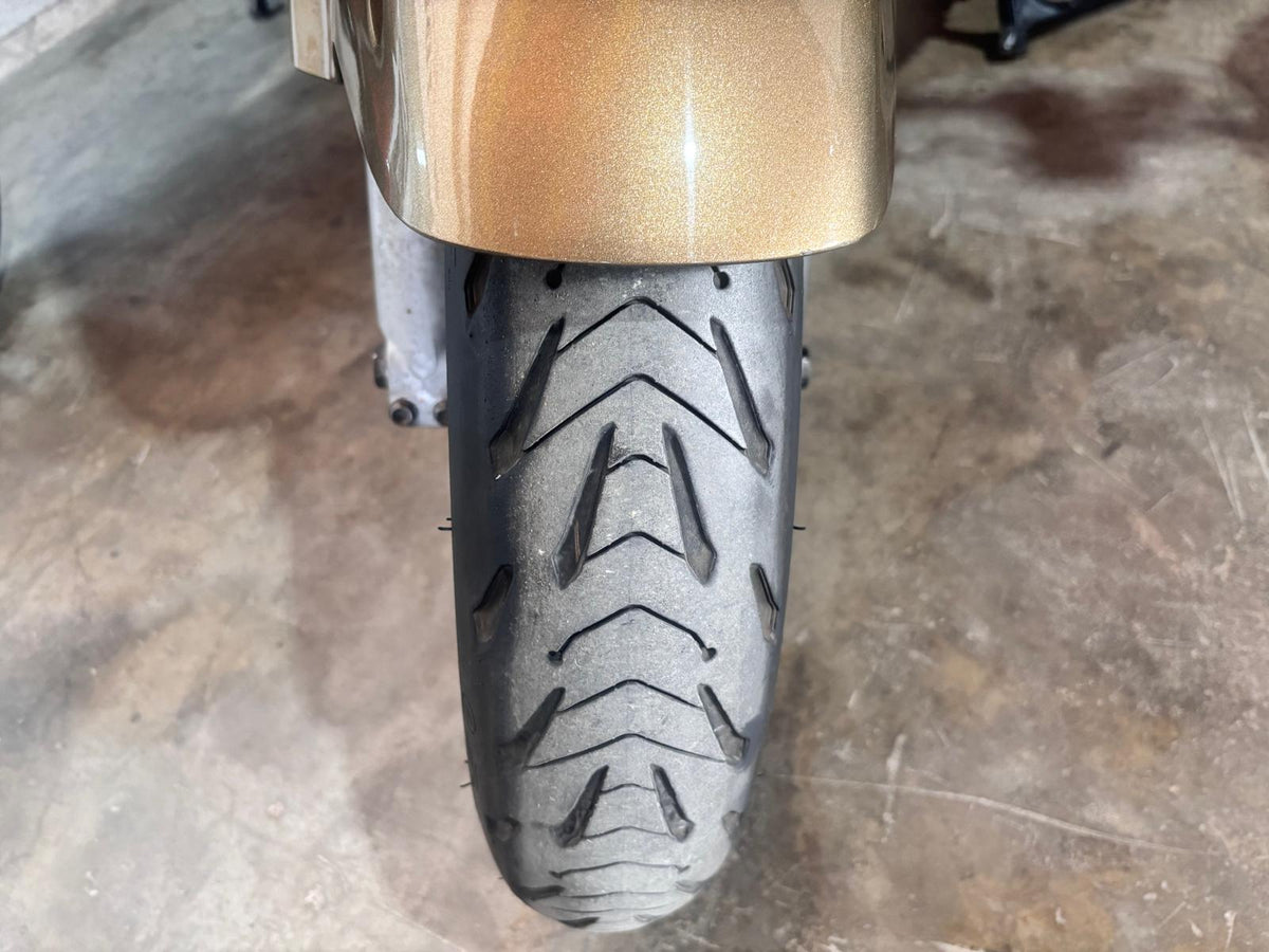HONDA DEAUVILLE 700CC